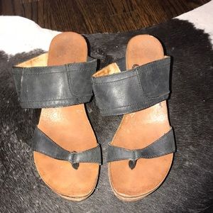 Black otbt wedges